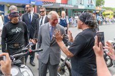 21369804-7717251-The_Prince_of_Wales_met_the_White_Ribbon_Riders_who_are_on_their-a-88_1574507...jpg