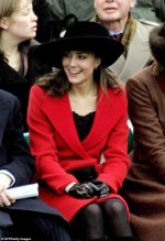 95175653-14393221-It_was_Kate_s_first_official_appearance_with_the_Royal_Family-a-5_1740237105...jpg