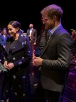 95297641-14394925-While_pregnant_with_Archie_Meghan_bloomed_in_a_Stella_McCartney_-m-58_173980...jpg