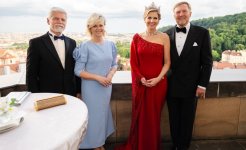queen-maxima-jan-taminiau-red-gown-9.jpg