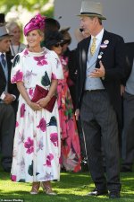 99493523-14824515-Sophie_and_Princess_Anne_s_husband_Vice_Admiral_Sir_Tim_Laurence-a-130_17502...jpg