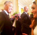 23254128-7874687-Grin_Mr_Obama_meets_Meghan_Markle_at_The_White_House_in_2016_Har-a-23_1578705...jpg