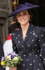 Kate-Middleton-and-Queen-Camilla_04.jpg