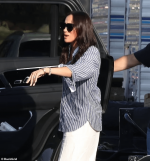 the-smile-that-says-hollywood-here-i-come-meghan-is-seen-on-v0-8jbfqxar6ozf1.png