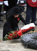 103778505-15279763-Catherine_lays_a_wreath_at_the_Armed_Forces_Memorial_at_the_serv-m-61_17628...jpg