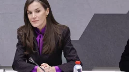 reina-letizia-eleva-traje-raya-diplomatica_97.webp