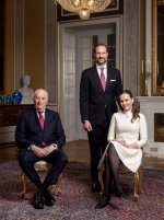 rey-harald-noruega-acompanado-hijo-principe-heredero-haakon-nieta-princesa-ingrid-alexandra_123.jpg