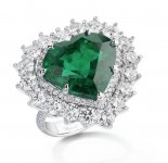 Chopards-Insofu-Emerald-Yields-High-Jewelry-Collection_02.jpg