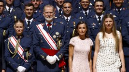 princesa-leonor-junto-familia-reyes-felipe-letizia-infanta-sofia-entrega-despachos_96.jpg