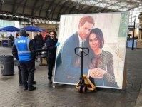 23429280-7890139-Harry_and_Meghan_have_left_their_hometown_of_Windsor_after_being-m-42_1579090...jpg