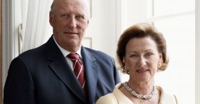 harald-sonja-kongehuset-no-1320x694-lt.jpg
