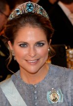21e5c993979be532e5b06f964e3c1efb--royal-jewels.jpg.jpeg