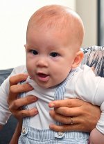 0_The-Duke-And-Duchess-Of-Sussex-And-Baby-Archie-Meet-Archbishop-Desmond-Tutu.jpg.jpeg