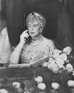 f26bc9cbc7f7205f767c4cfe7b903d0f--queen-mary-queen-elizabeth.jpg