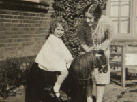18669