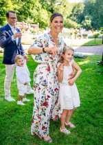 solliden-victoria-familjen-tt-700x984-1280.jpg