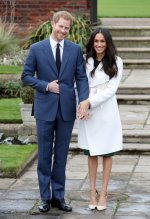  - Первая официальная фотография принца Гарри и Меган Маркл. После объявления о помолвке, 27 н...jpg