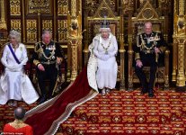 291C488600000578-3098853-Regular_Although_he_does_not_have_to_be_there_Prince_Charles_aga-a-15...jpg