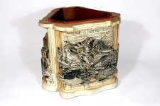 1433296987_paper-sculpture-book-surgeon-brian-dettmer-3-kopiya.jpg