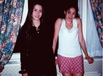46E1433400000578-5137785-Chilling_out_Drenched_after_a_rainy_day_of_sightseeing_in_London-a-4_...jpg