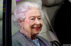 Screenshot 2022-05-16 at 19-34-27 Del homenaje al duque de Edimburgo a la sonrisa de la Reina ...png