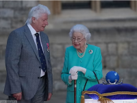 Screenshot 2022-06-03 at 15-17-16 Isabel II exultante en el encendido de antorchas con el que ...png