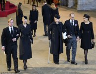 62431715-11214579-Thomas_Kingston_Gabriella_Windsor_Lady_Sarah_Chatto_Lord_Frederi-m-3_1663240...jpg