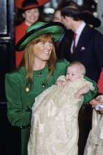 princess-beatrice-1988-christening-1532706901.jpg