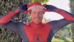 Screenshot 2022-12-03 at 18-07-47 Prince Harry dresses as SPIDERMAN in Christmas message.png
