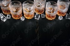 many-glasses-whiskey-with-ice-2108606.jpg
