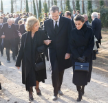 Screenshot 2023-01-16 at 21-51-57 La reina Letizia y doña Sofía muy unidas en el funeral de Co...png