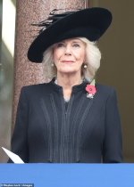77703403-12735121-Pictured_Queen_Camilla_wore_a_single-m-36_1699787682748.jpg