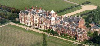Sandringham_House.jpg