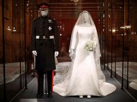 royals-wedding-attire-front-ap-ps-181025_hpMain_4x3_992.jpg