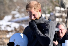Screenshot 2024-02-16 at 08-57-50 Harry roars with delight after hurtling down bobsled track T...png