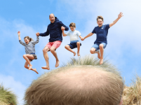 this-william-and-wales-kids-photo-is-photoshopped-v0-owth46b98z7d1.png