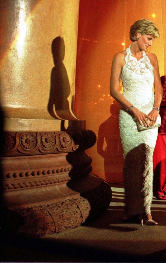 Принцесса Уэльская на мероприятии по сбору средств для Исследовательского центра рака молочной железы имени Нины Хайд, 24 сентября 1996-го. Фото https://i.insider.com.