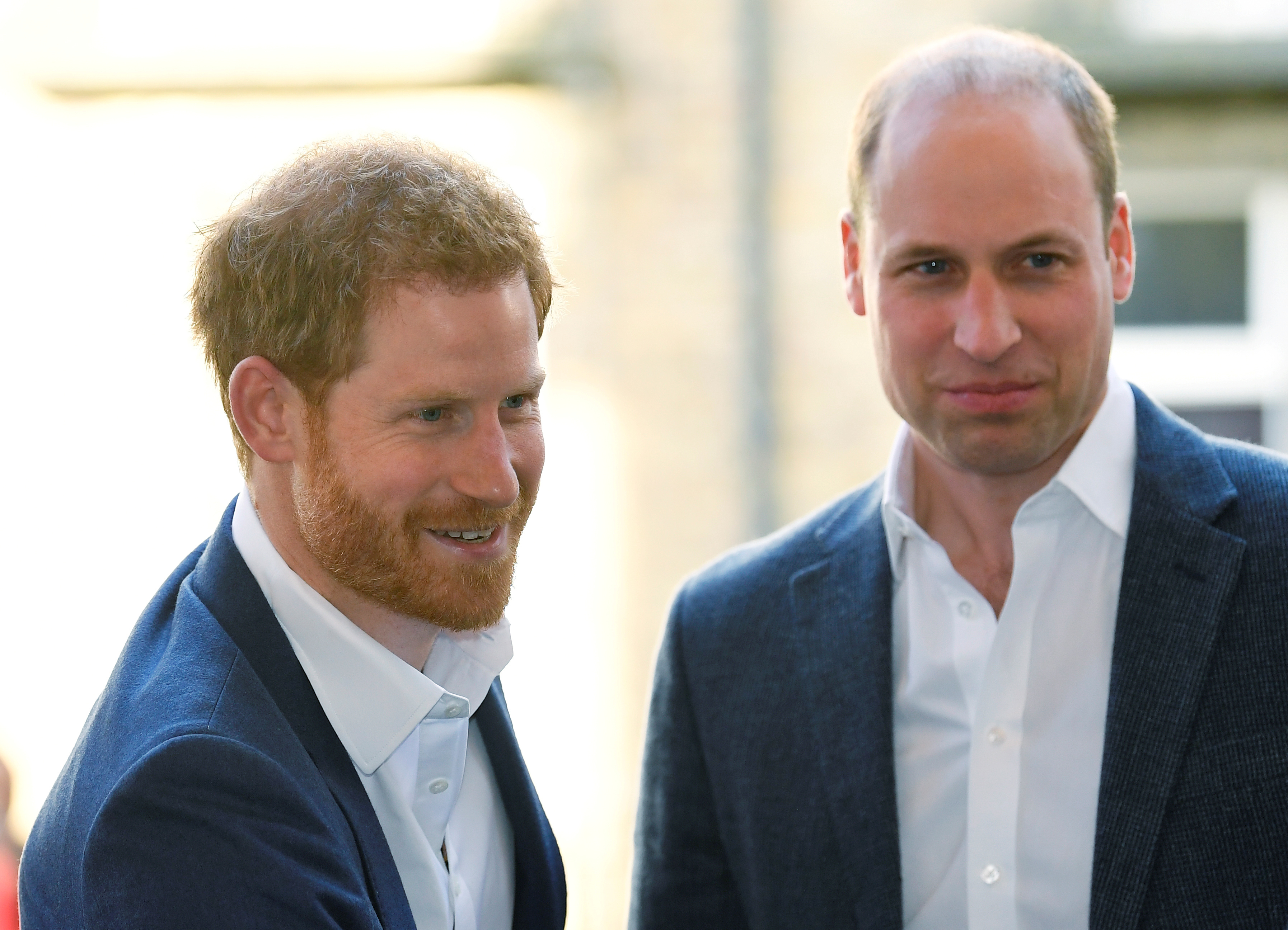 Королевские эксперты говорят, что сегодняшний день может стать решающим для будущих отношений Гарри и Уильяма друг с другом.
