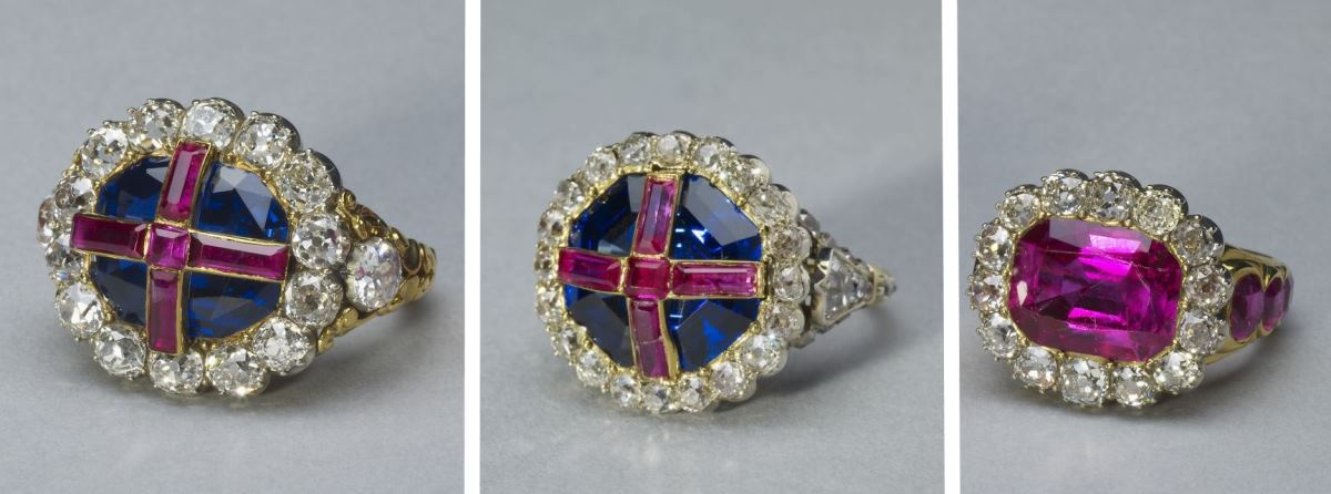Коронационный перстень (слева), Перстень королевы Виктории, Перстень королевы Аделаиды (справа)« 