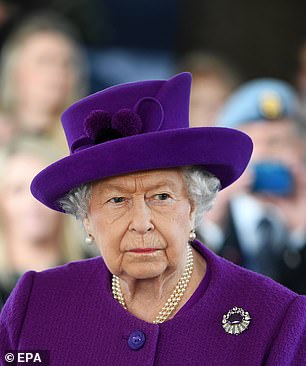 В понедельник королева подтвердила в своем личном заявлении, что после перехода пары между Канадой и Великобританией наступит «переходный период».