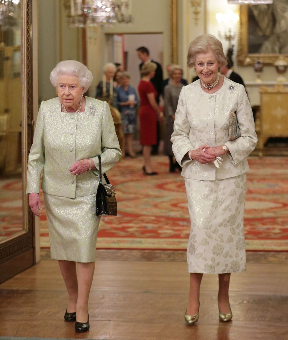  Это продолжение статьи о потомках короля Георга V и королевы Марии Текской, который составляют сейчас королевскую семью Великобритании.-34