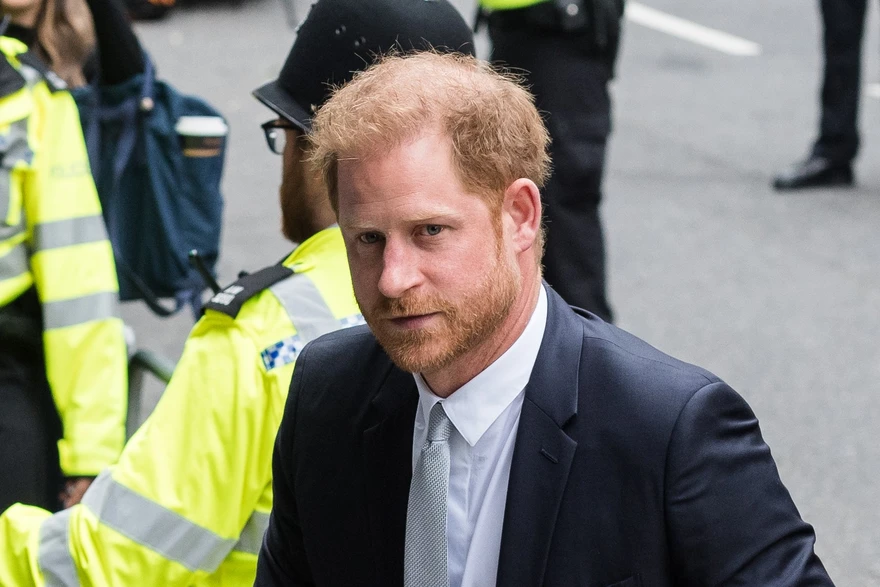 Ну вот и закончилась сага О предоставлении принцу Гарри и его семье охраны силами британской полиции во время визитов в Великобританию.-7