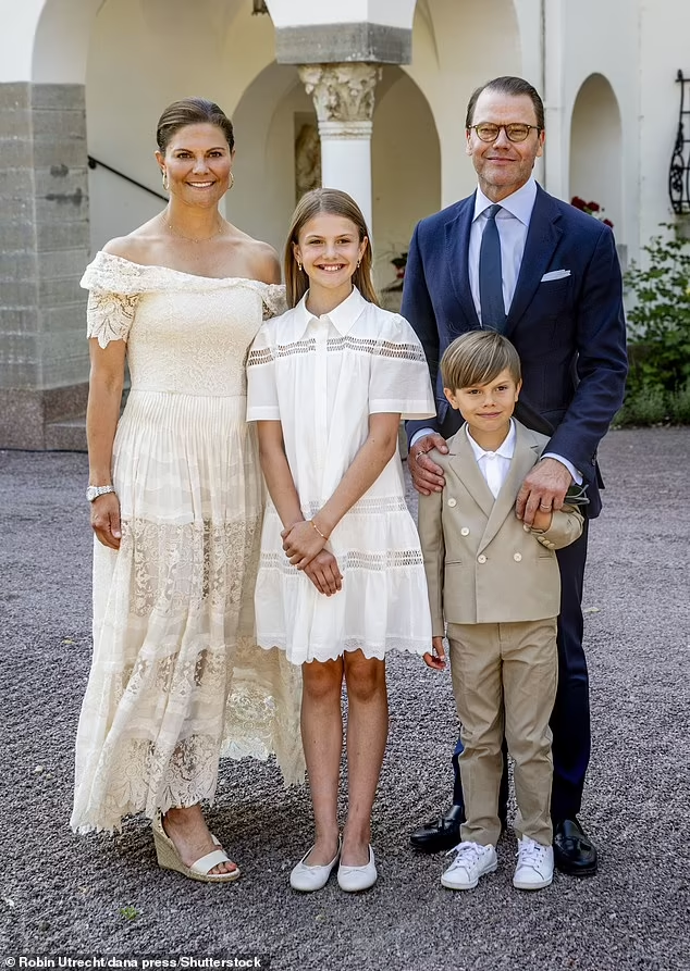  Муж наследной принцессы Швеции Виктории в телевизионном интервью опроверг слухи о неверности и о том, что их брак был н грани разрыва.-4