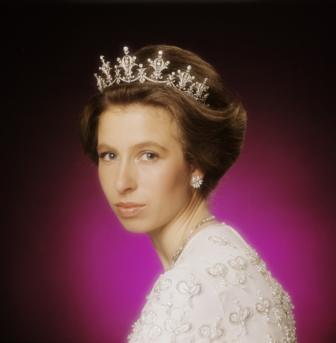    Королевская принцесса, истинная аристократка, трудоголик, но в тоже время скромный человек.-67