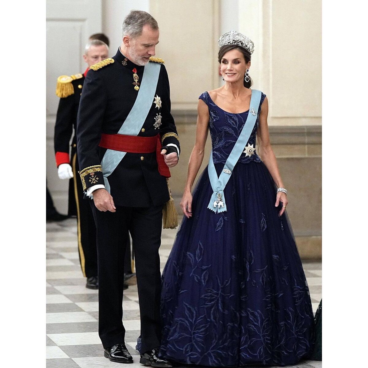 Испанский король Филипп и королева Летиция побывали на званом ужине у датской королевской семьи во дворце Кристианборг.-7