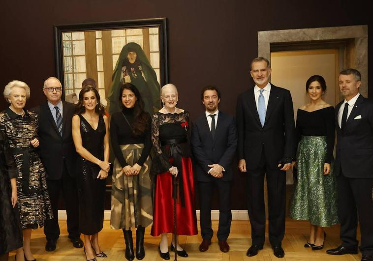 Очень интересная история происходит сейчас в Дании: во время государственного визита испанского короля и королевы появились фото наследного крон-принца Фредерика в компании с другой женщиной.-2