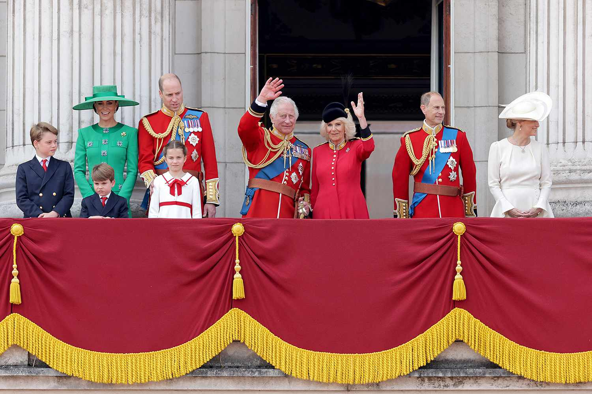 Источники из дворца сообщают, что принц Уильям не сможет заменить короля Чарльза на саммите глав правительств Содружества, который состоится в октябре в Самоа.-2