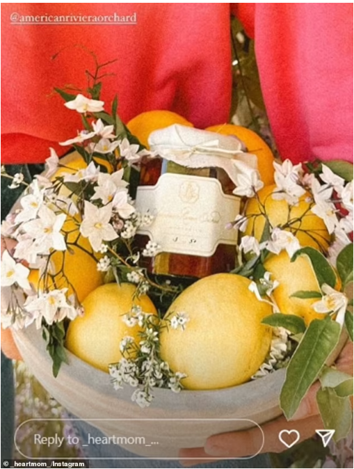 Судьба остальных 47 банок клубничного джема (по виду больше похож не на джем, а на закуску-хреновину, причем не самую удачную) из лимитированной коллекции Меган Маркл и её нового бренда American...-3 Судьба остальных 47 банок клубничного джема (по виду больше похож не на джем, а на закуску-хреновину, причем не самую удачную) из лимитированной коллекции Меган Маркл и её нового бренда American...-3