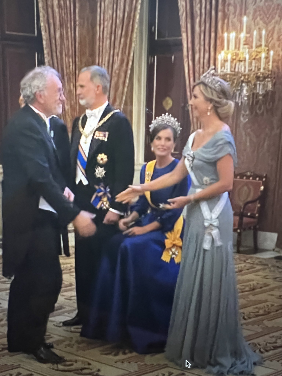 Вчера, 17 апреля, в Нидерландах состоялся государственный ужин в честь визита испанских короля Филиппа и королевы Летиции.