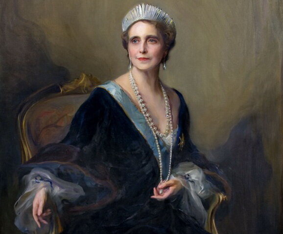 Мария Эдинбургская, королева Румынии, худ. А. Ласло, 1926 г. На королеве русская тиара ее матери